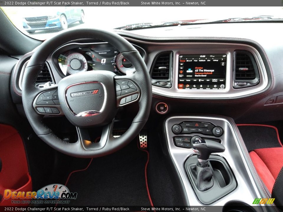 Dashboard of 2022 Dodge Challenger R/T Scat Pack Shaker Photo #16