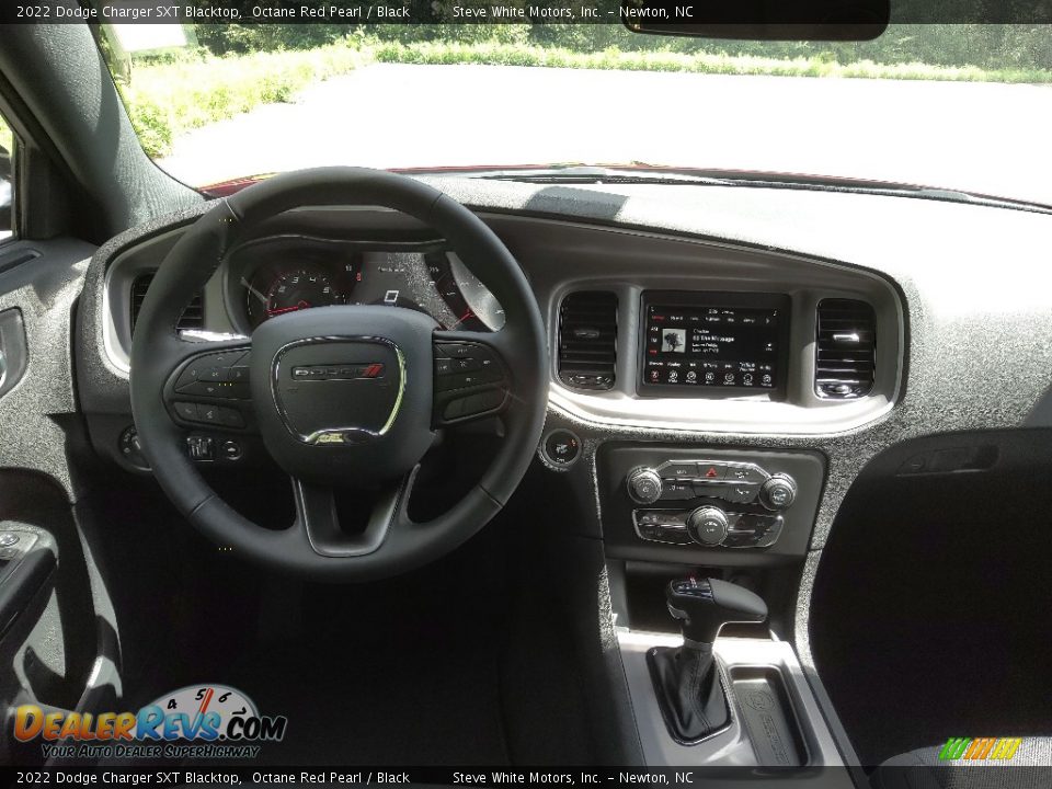 2022 Dodge Charger SXT Blacktop Octane Red Pearl / Black Photo #17