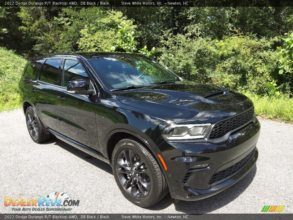Front 3/4 View of 2022 Dodge Durango R/T Blacktop AWD Photo #4