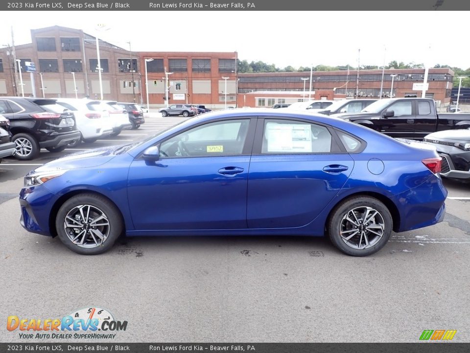 2023 Kia Forte LXS Deep Sea Blue / Black Photo #5