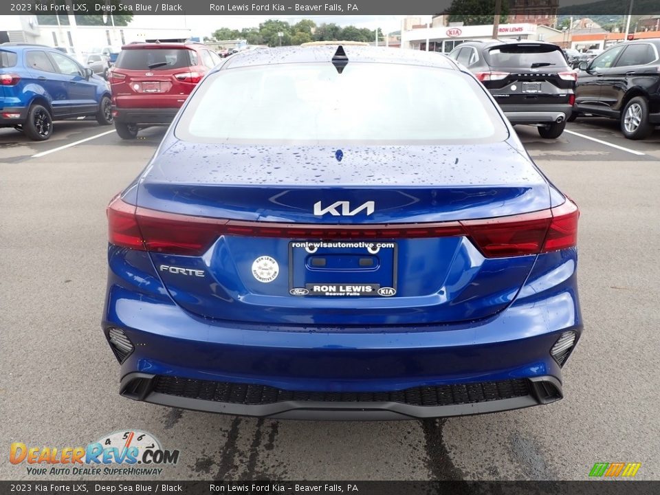 2023 Kia Forte LXS Deep Sea Blue / Black Photo #7