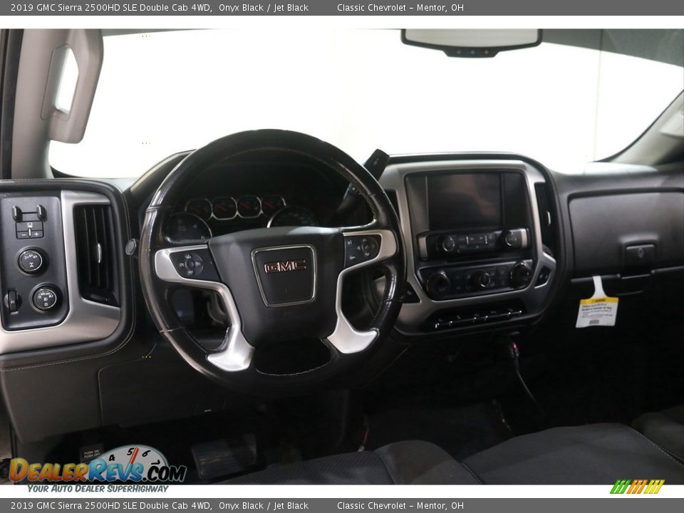 Dashboard of 2019 GMC Sierra 2500HD SLE Double Cab 4WD Photo #7