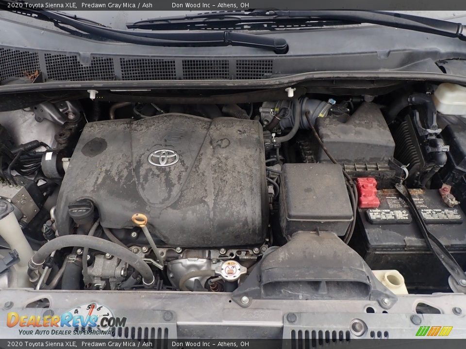 2020 Toyota Sienna XLE Predawn Gray Mica / Ash Photo #5