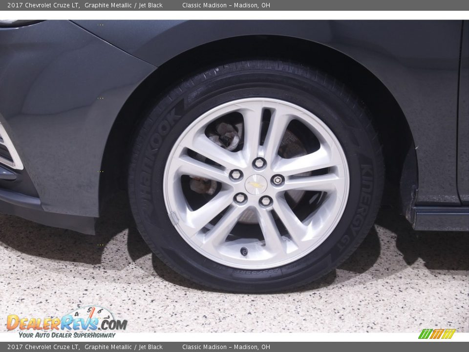 2017 Chevrolet Cruze LT Wheel Photo #21