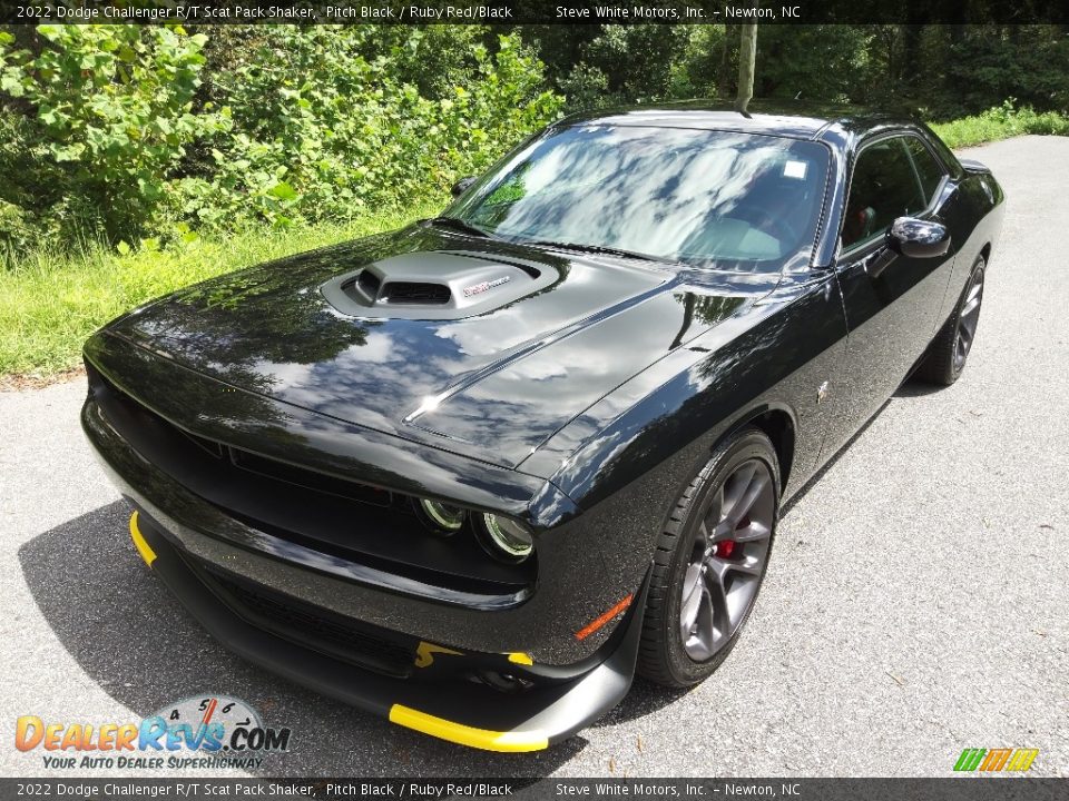 2022 Dodge Challenger R/T Scat Pack Shaker Pitch Black / Ruby Red/Black Photo #2