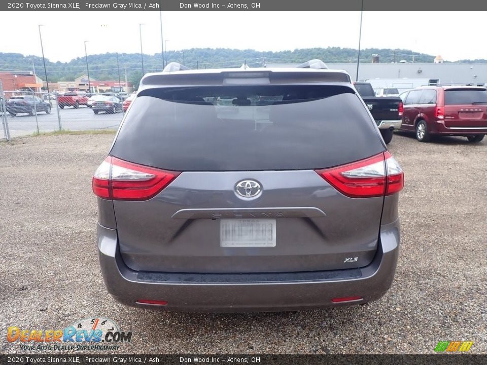 2020 Toyota Sienna XLE Predawn Gray Mica / Ash Photo #10