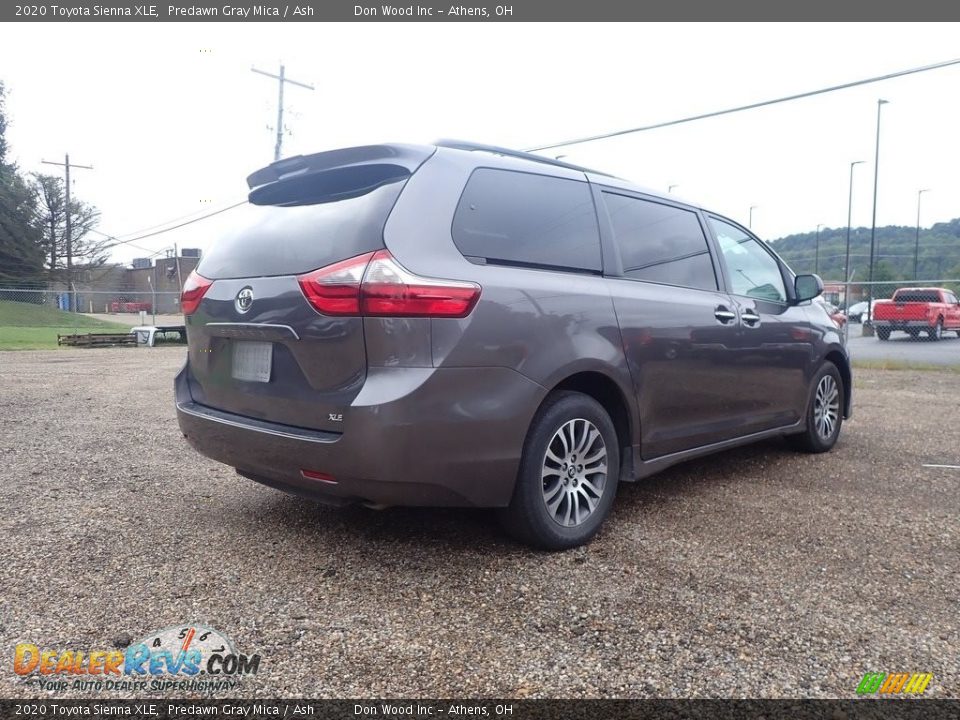 2020 Toyota Sienna XLE Predawn Gray Mica / Ash Photo #11