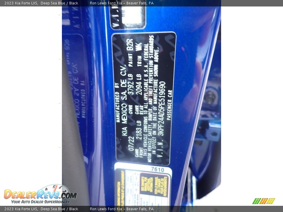 2023 Kia Forte LXS Deep Sea Blue / Black Photo #20