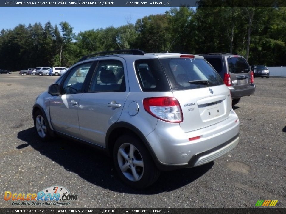 2007 Suzuki SX4 Convenience AWD Silky Silver Metallic / Black Photo #4