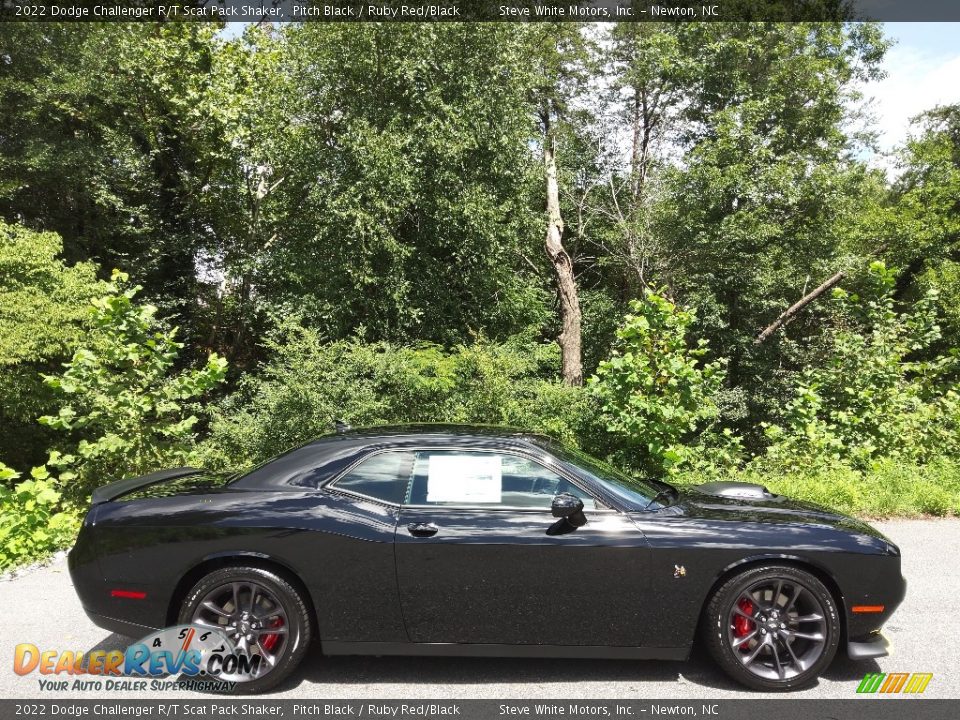 Pitch Black 2022 Dodge Challenger R/T Scat Pack Shaker Photo #5