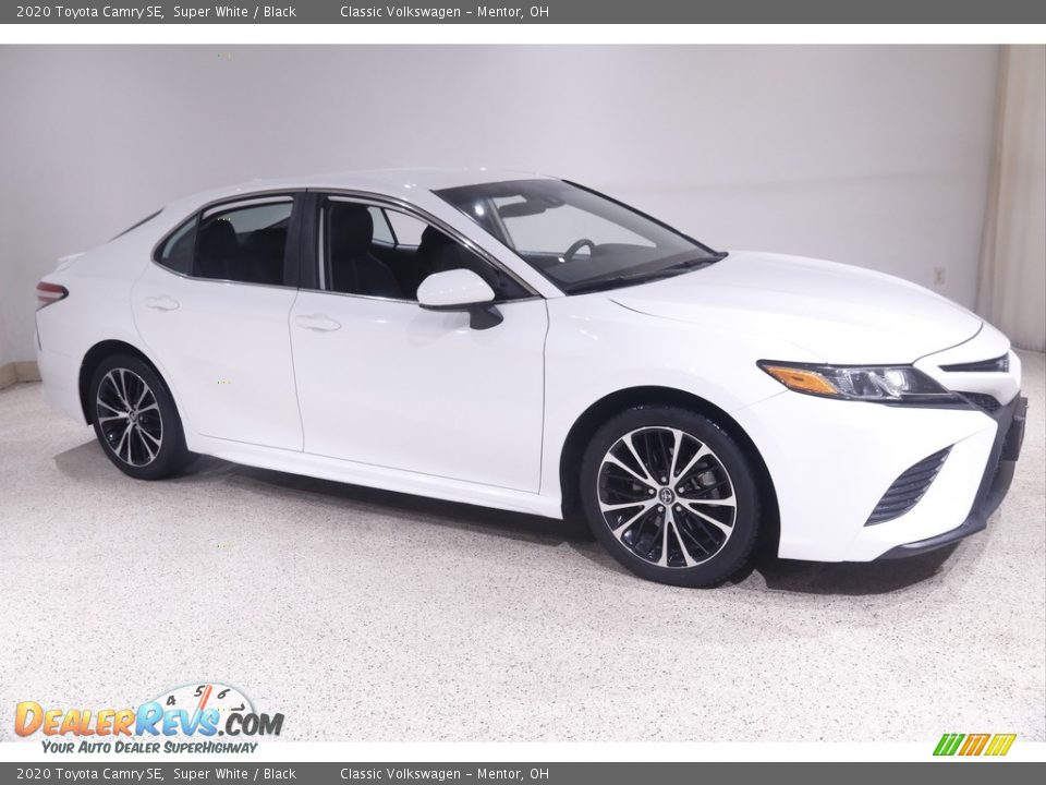 2020 Toyota Camry SE Super White / Black Photo #1