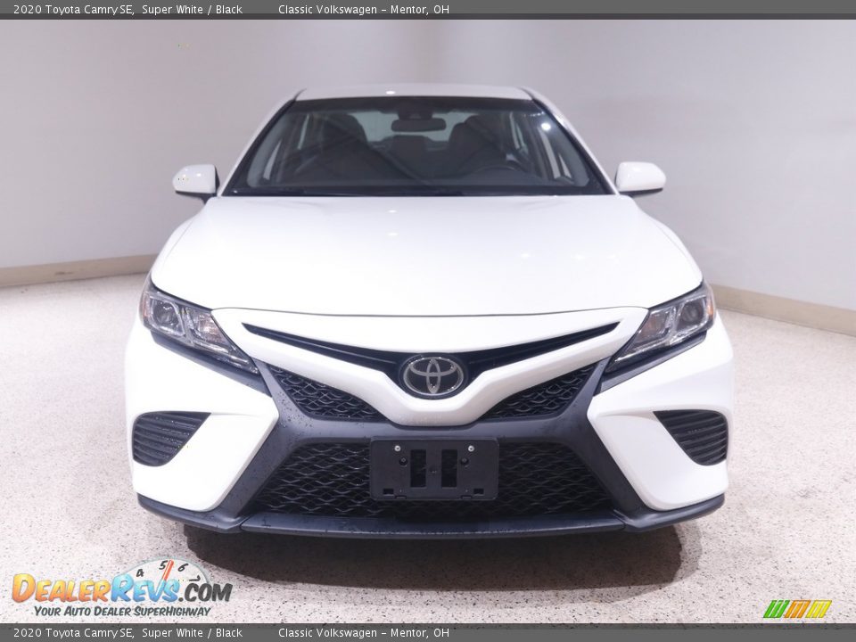 2020 Toyota Camry SE Super White / Black Photo #2