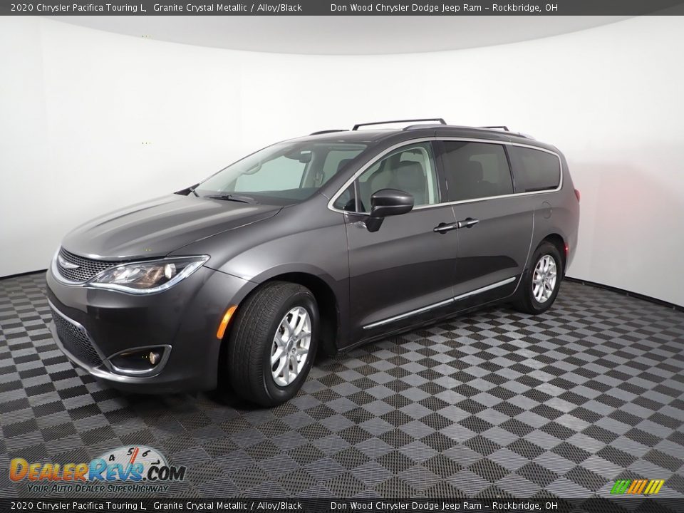 2020 Chrysler Pacifica Touring L Granite Crystal Metallic / Alloy/Black Photo #6