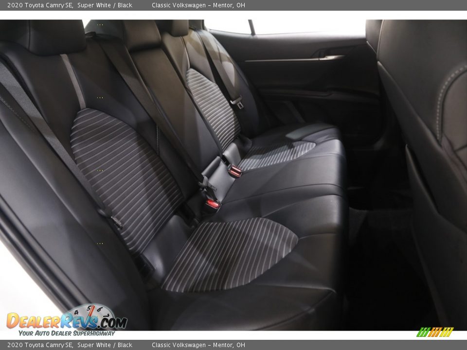 2020 Toyota Camry SE Super White / Black Photo #14