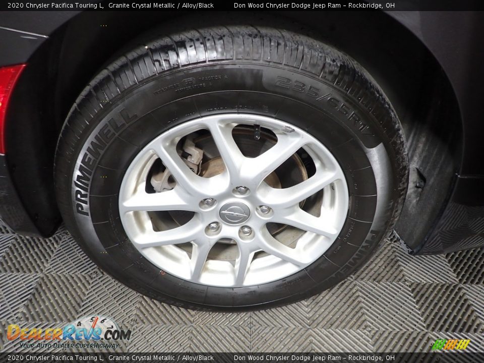 2020 Chrysler Pacifica Touring L Granite Crystal Metallic / Alloy/Black Photo #33