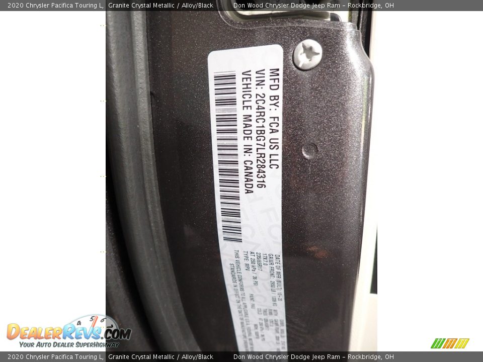 2020 Chrysler Pacifica Touring L Granite Crystal Metallic / Alloy/Black Photo #35
