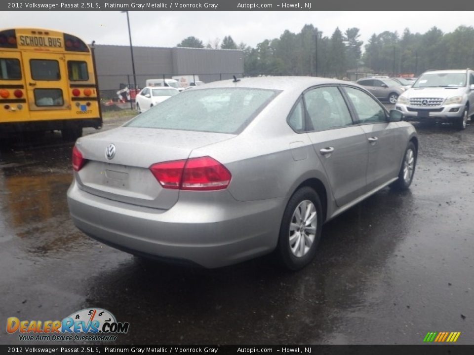 2012 Volkswagen Passat 2.5L S Platinum Gray Metallic / Moonrock Gray Photo #6