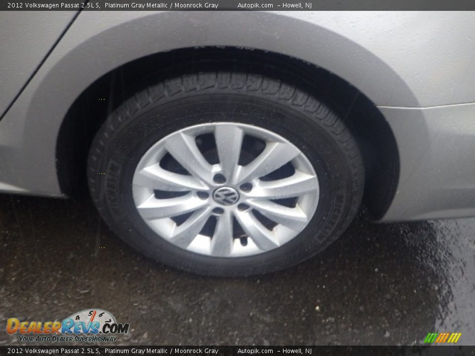 2012 Volkswagen Passat 2.5L S Platinum Gray Metallic / Moonrock Gray Photo #13