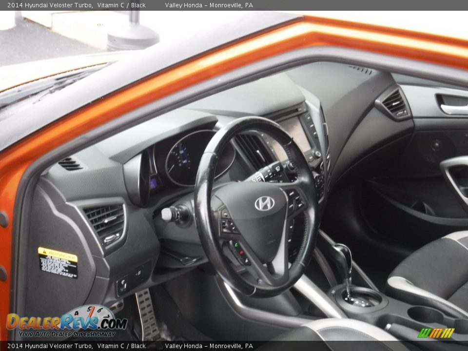 2014 Hyundai Veloster Turbo Vitamin C / Black Photo #12