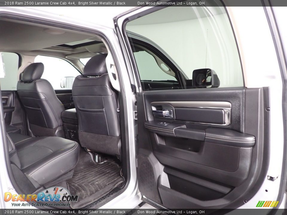 2018 Ram 2500 Laramie Crew Cab 4x4 Bright Silver Metallic / Black Photo #33