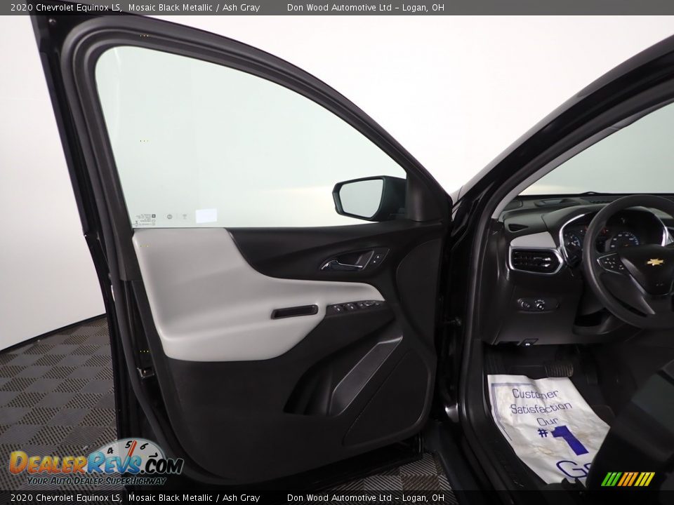 2020 Chevrolet Equinox LS Mosaic Black Metallic / Ash Gray Photo #11