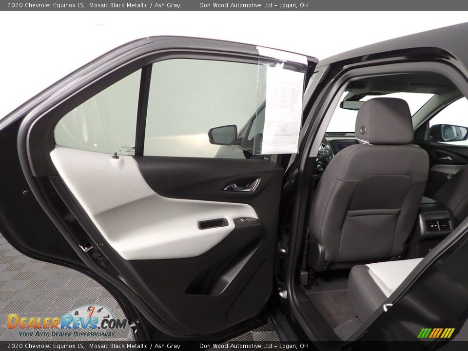 2020 Chevrolet Equinox LS Mosaic Black Metallic / Ash Gray Photo #22