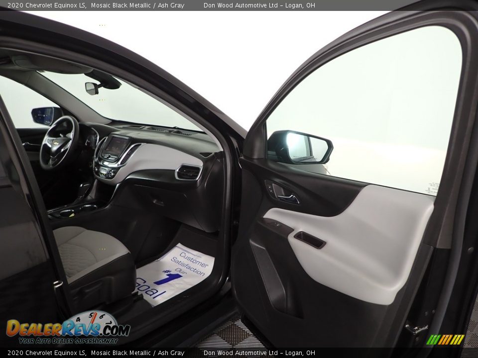 2020 Chevrolet Equinox LS Mosaic Black Metallic / Ash Gray Photo #25