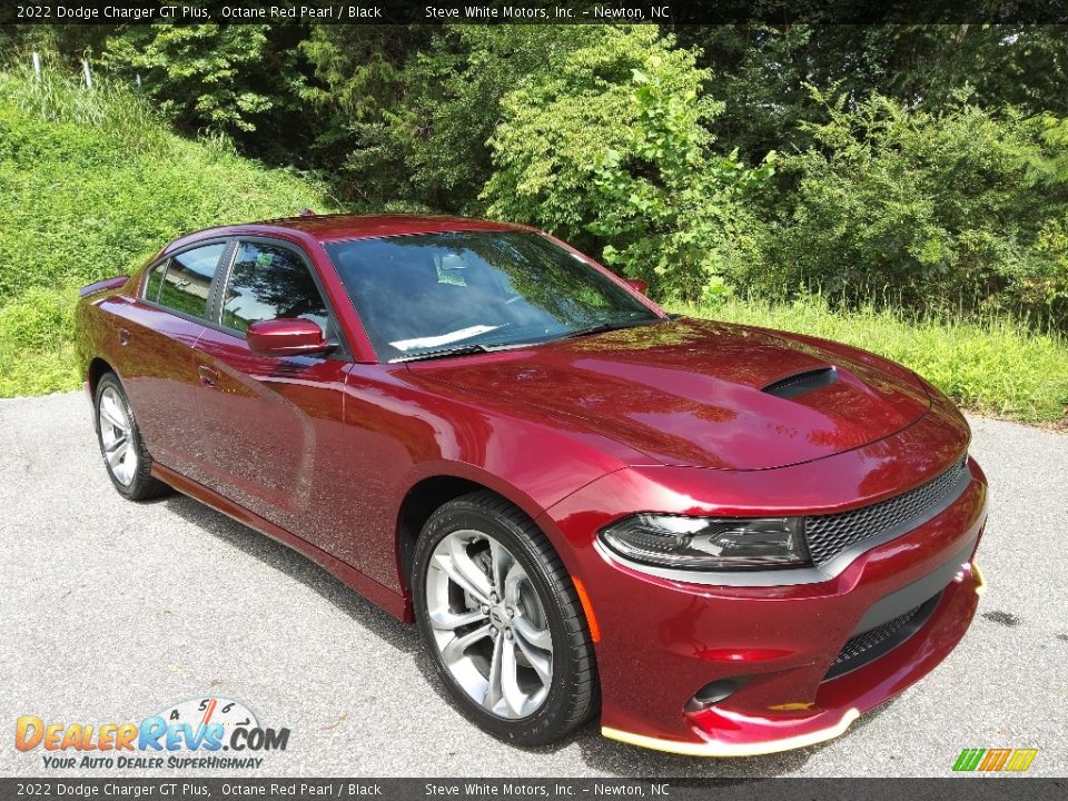 Front 3/4 View of 2022 Dodge Charger GT Plus Photo #4