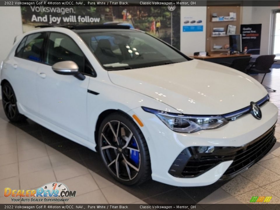 Front 3/4 View of 2022 Volkswagen Golf R 4Motion w/DCC. NAV. Photo #1