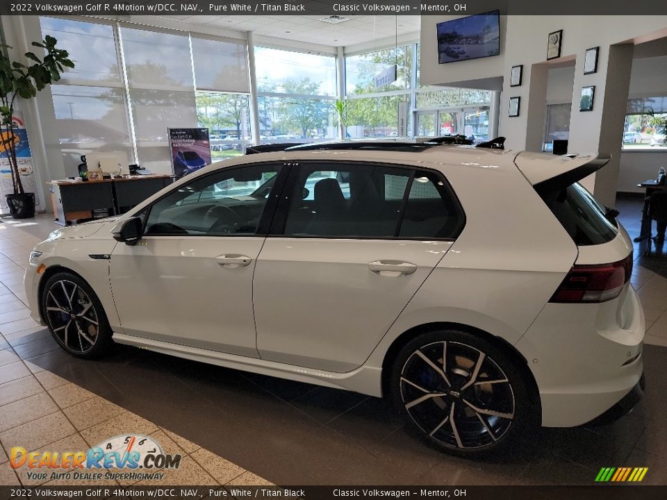 2022 Volkswagen Golf R 4Motion w/DCC. NAV. Pure White / Titan Black Photo #4