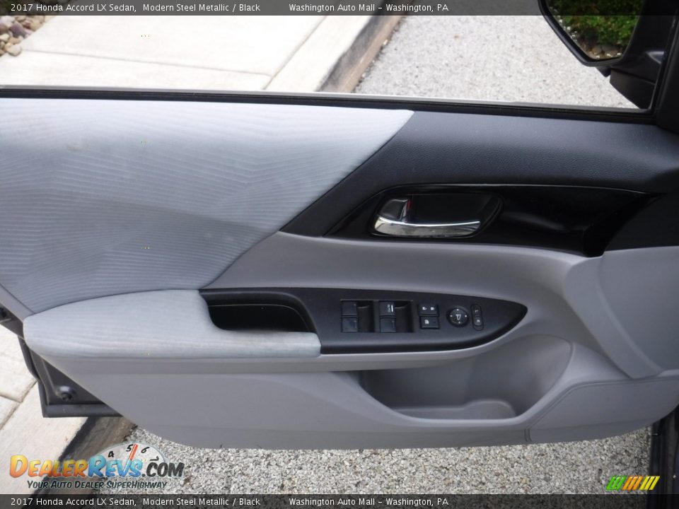 2017 Honda Accord LX Sedan Modern Steel Metallic / Black Photo #16