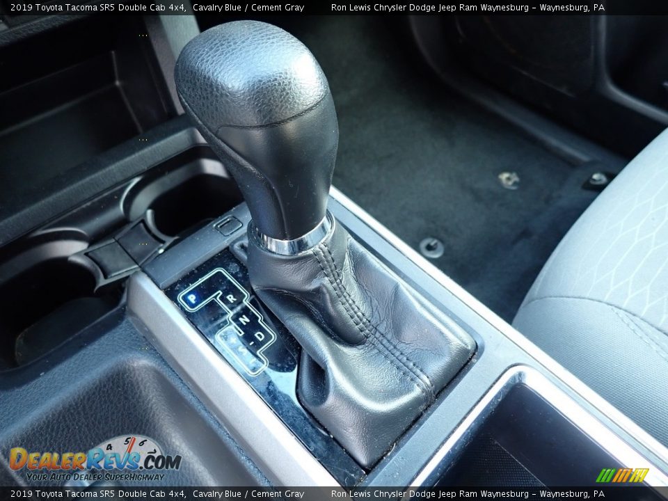 2019 Toyota Tacoma SR5 Double Cab 4x4 Shifter Photo #16