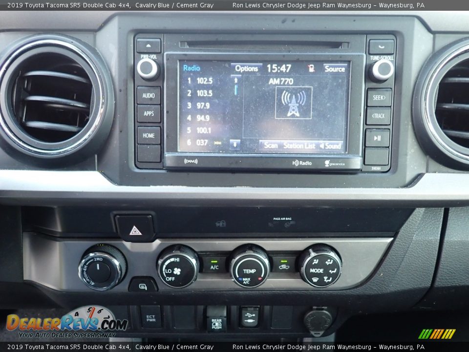 Controls of 2019 Toyota Tacoma SR5 Double Cab 4x4 Photo #19