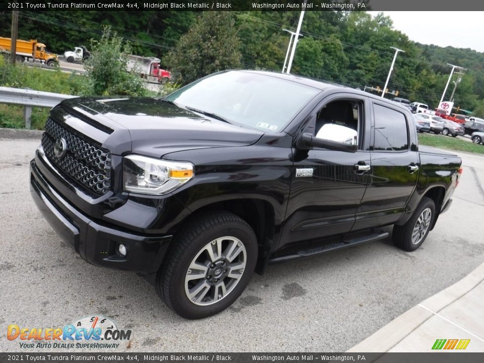 2021 Toyota Tundra Platinum CrewMax 4x4 Midnight Black Metallic / Black Photo #17