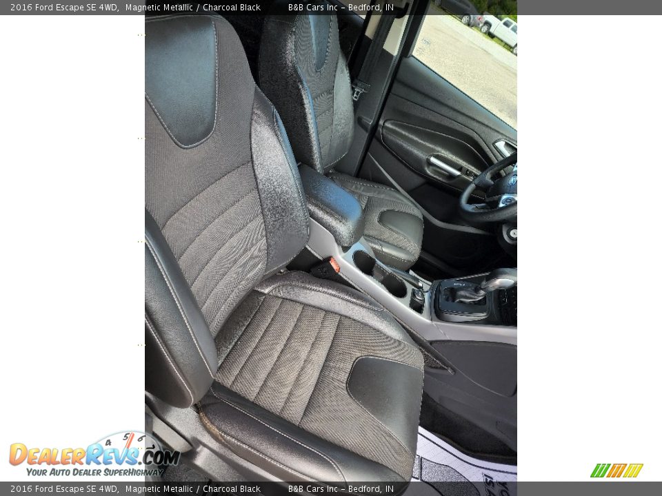2016 Ford Escape SE 4WD Magnetic Metallic / Charcoal Black Photo #24
