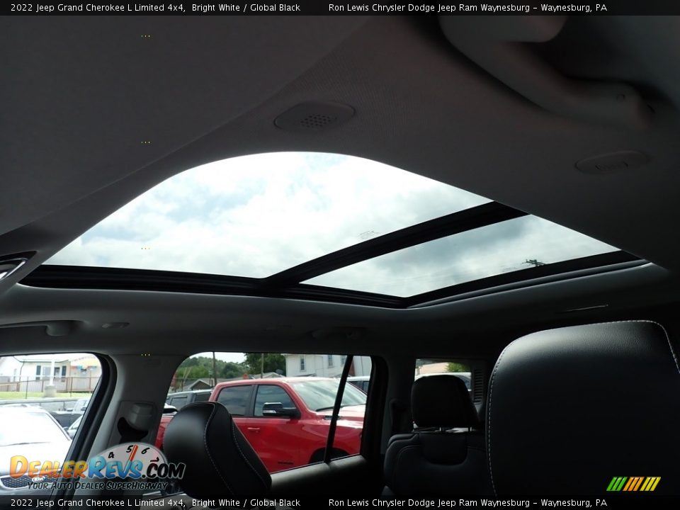 2022 Jeep Grand Cherokee L Limited 4x4 Bright White / Global Black Photo #17