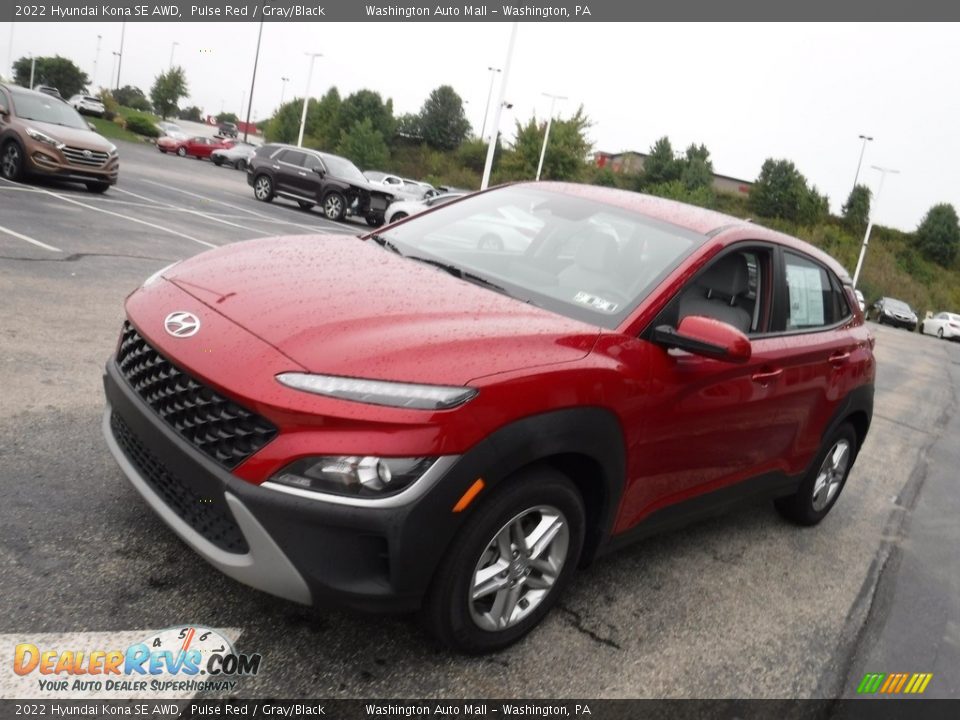 2022 Hyundai Kona SE AWD Pulse Red / Gray/Black Photo #5