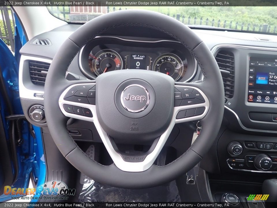 2022 Jeep Cherokee X 4x4 Steering Wheel Photo #19