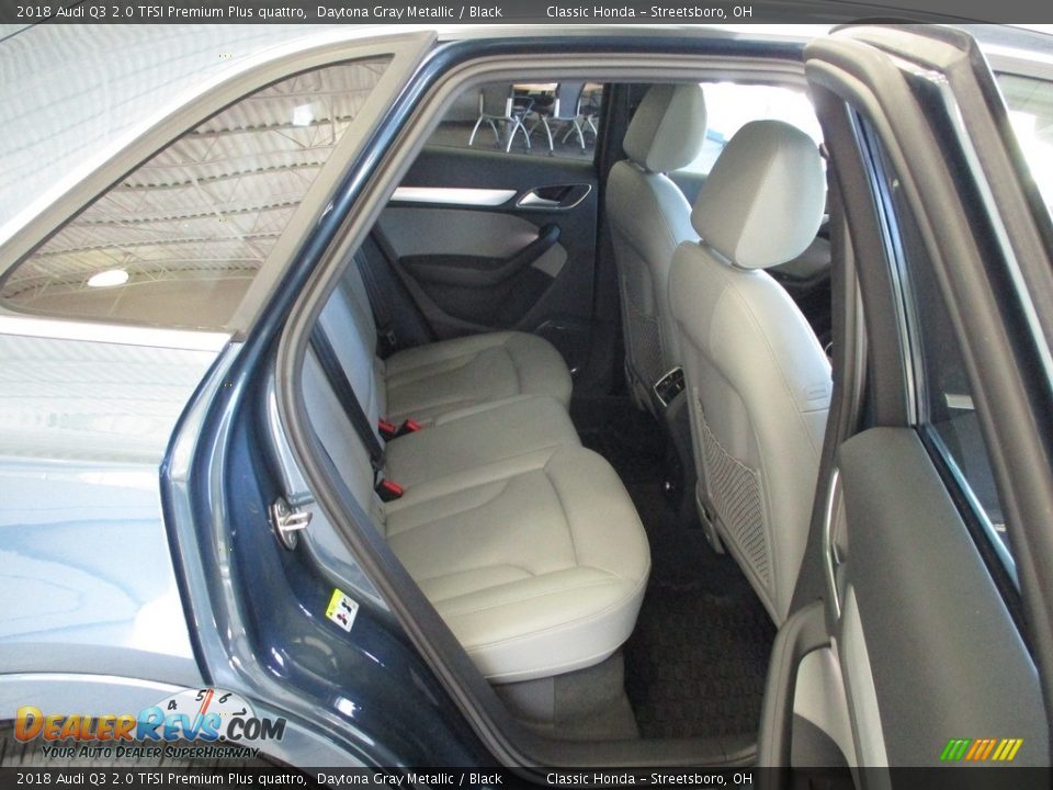 2018 Audi Q3 2.0 TFSI Premium Plus quattro Daytona Gray Metallic / Black Photo #22