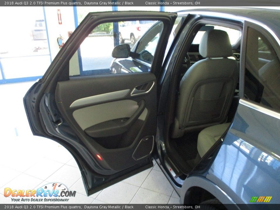 2018 Audi Q3 2.0 TFSI Premium Plus quattro Daytona Gray Metallic / Black Photo #24