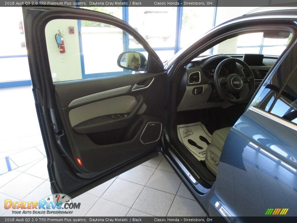 2018 Audi Q3 2.0 TFSI Premium Plus quattro Daytona Gray Metallic / Black Photo #27