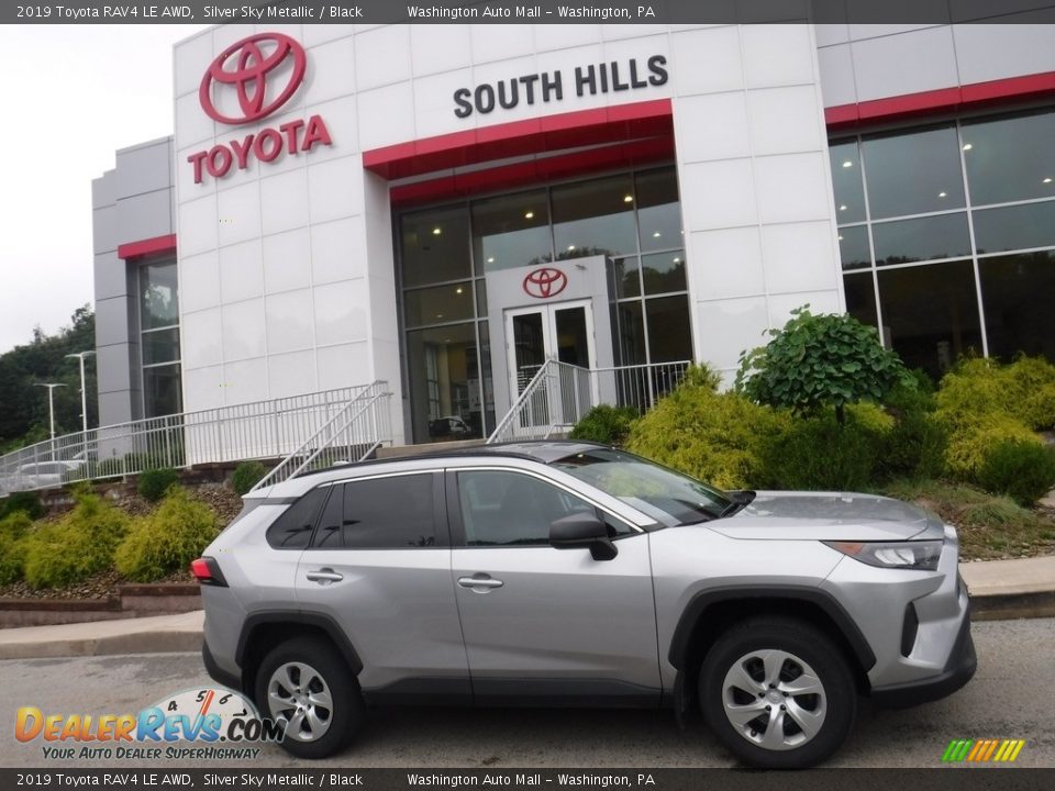 2019 Toyota RAV4 LE AWD Silver Sky Metallic / Black Photo #2