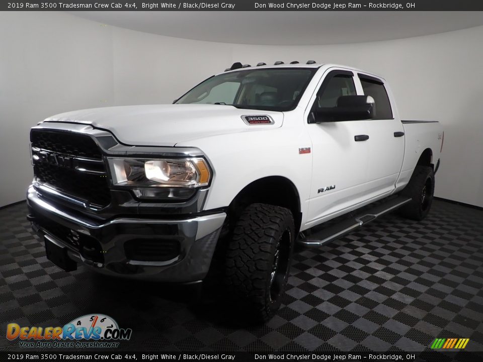 2019 Ram 3500 Tradesman Crew Cab 4x4 Bright White / Black/Diesel Gray Photo #5