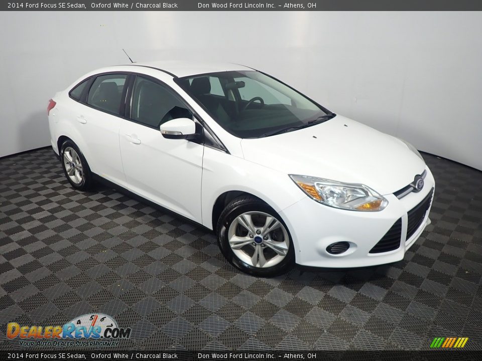 2014 Ford Focus SE Sedan Oxford White / Charcoal Black Photo #3