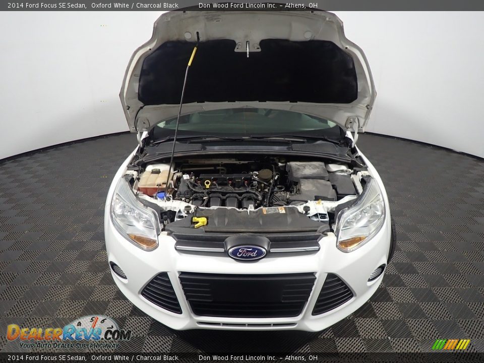 2014 Ford Focus SE Sedan Oxford White / Charcoal Black Photo #6