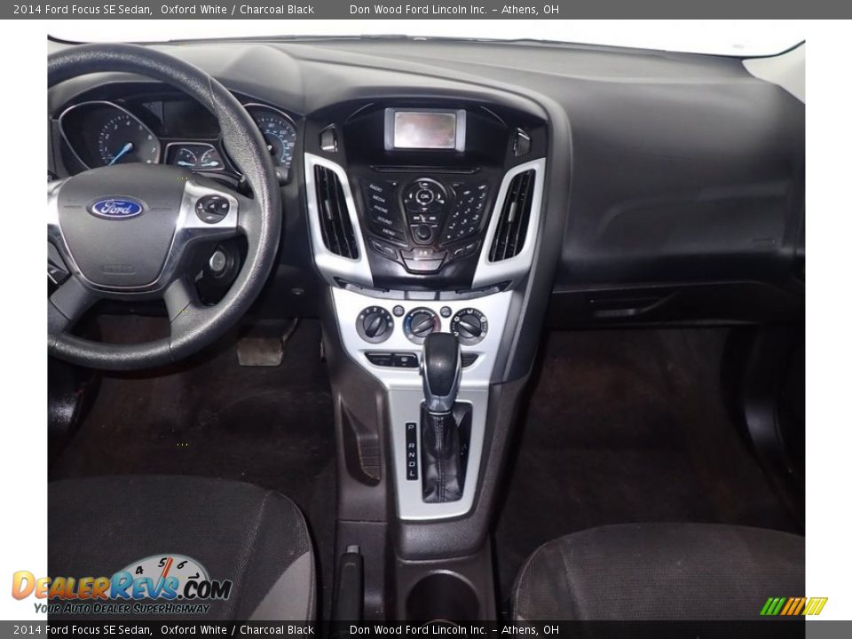 2014 Ford Focus SE Sedan Oxford White / Charcoal Black Photo #23