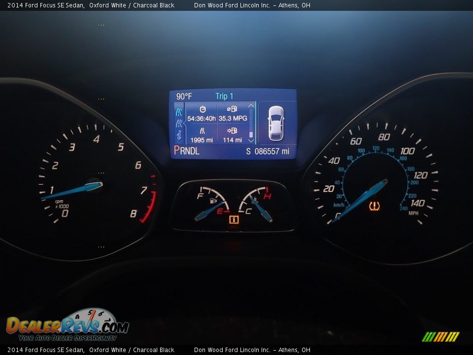 2014 Ford Focus SE Sedan Oxford White / Charcoal Black Photo #25