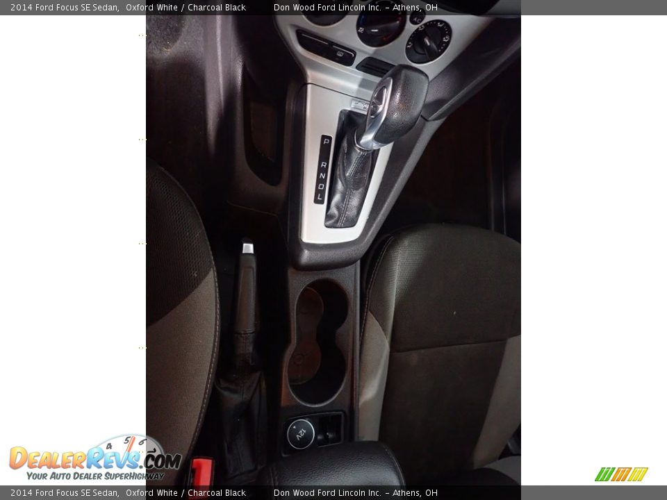 2014 Ford Focus SE Sedan Oxford White / Charcoal Black Photo #29