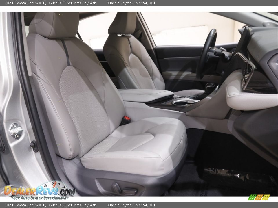 2021 Toyota Camry XLE Celestial Silver Metallic / Ash Photo #14