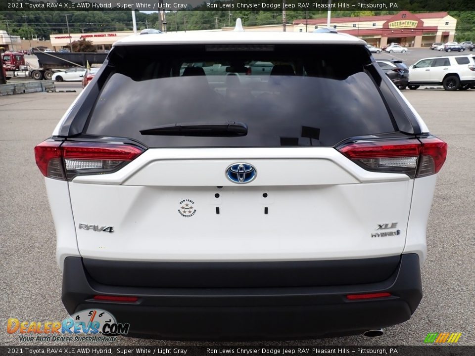 2021 Toyota RAV4 XLE AWD Hybrid Super White / Light Gray Photo #4